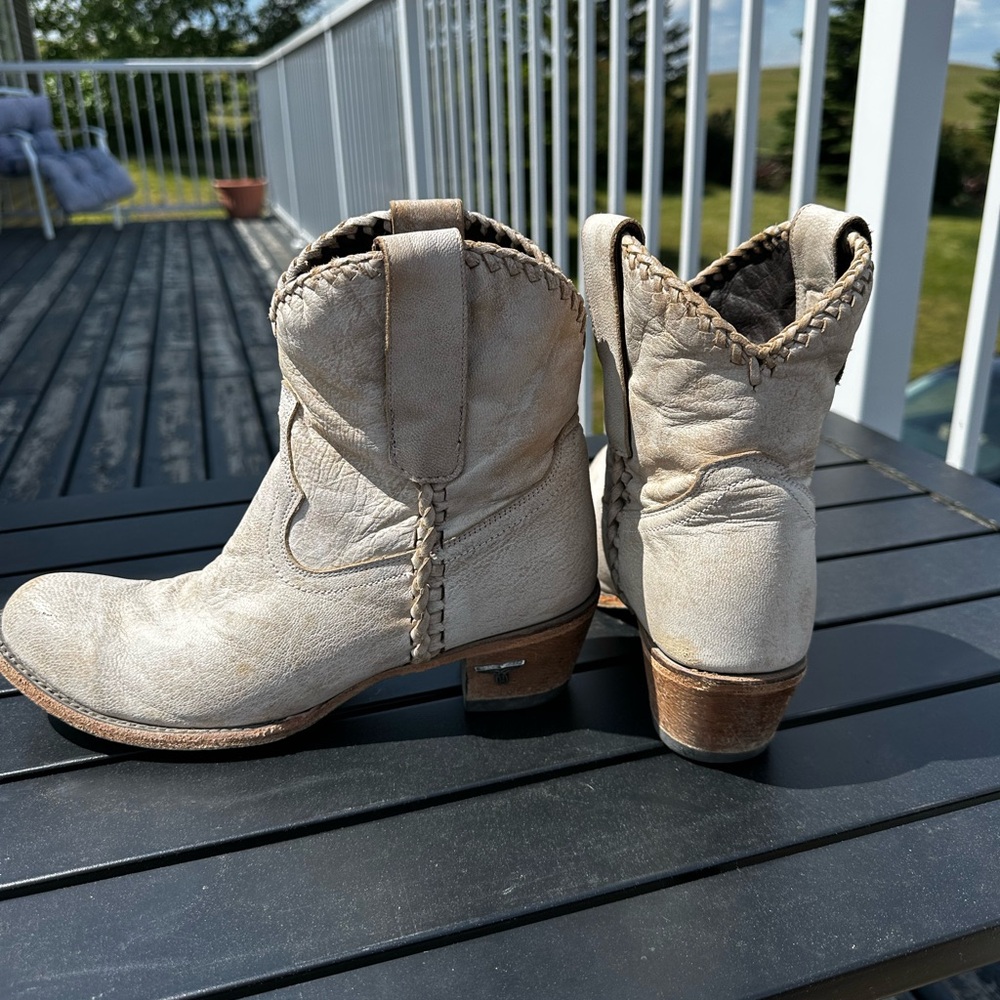 Lane Luxury Cowboy Boots - Plain Jane Shorty (8.5) - Picture 4 of 9